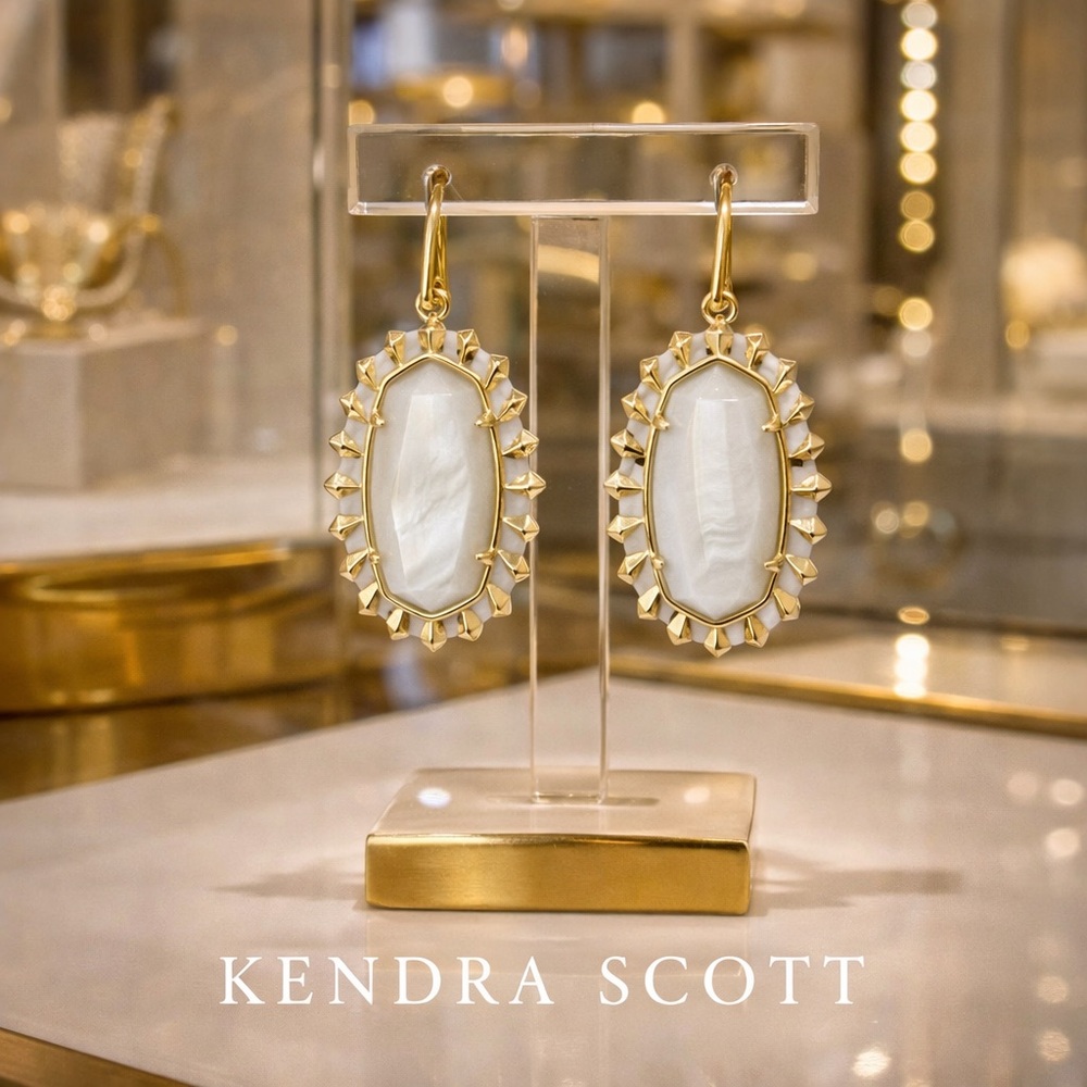🌸NWT Kendra Scott Gold and White Earrings